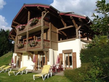Les Chalets d'Adelphine Les Chalets d'Adelphine