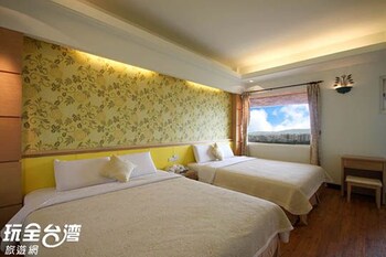 Deluxe Quadruple Room
