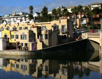 Capitola Venetian Hotel Capitola Venetian Hotel