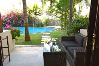Private Cottage with Jacuzzi, Ocean View