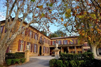 tarifs reservation hotels La Baume Les Aix
