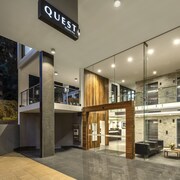 探索山峰海灣路飯店