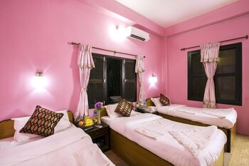 Standard Triple Room, 1 Bedroom, Smoking, Garden View
