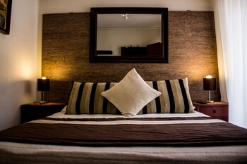 Hostal Las Condes Rotonda Atenas Hostal Las Condes Rotonda Atenas