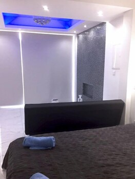 Standard Studio (2,3)