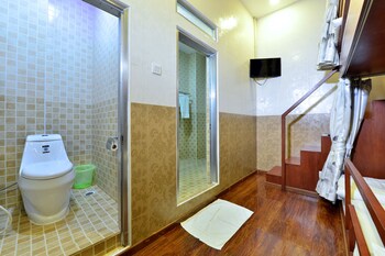 Standard Room (5’6” Ceiling Height)