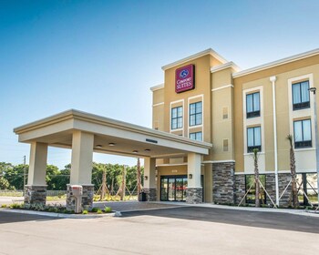 Comfort Suites near Rainbow Springs in Dunnellon, Florida