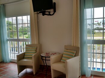 Twin Room, First Floor