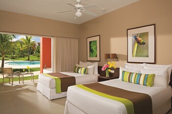 Deluxe Garden View Two Double beds (Resort Access to Now Larimar)