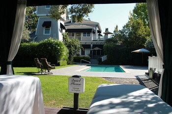 Honor Mansion Honor Mansion