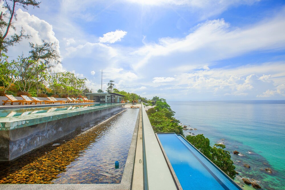 Surin Beach Resort Et Inr 24229 Off 3 6 Best 79 Surin Beach Resort