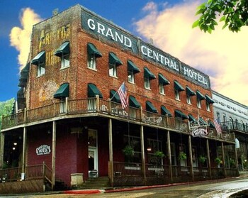 Grand Central Hotel & Spa in Eureka Springs, Arkansas