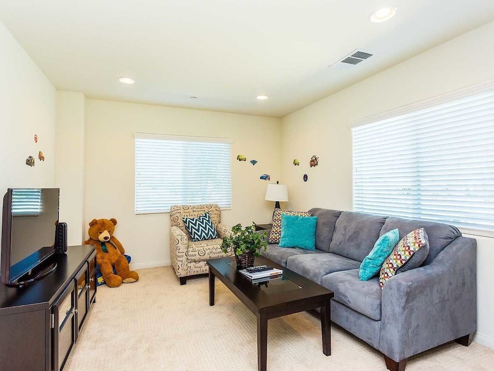 3 Bedroom House Anaheim Resort Area 3 Bedroom House Anaheim Resort Area
