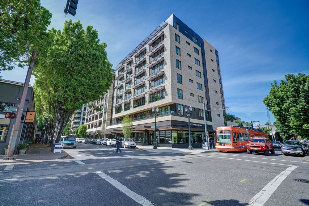 Oakwood Portland Pearl District Or 1155 Everett 97209 Hotel 1 Of 35