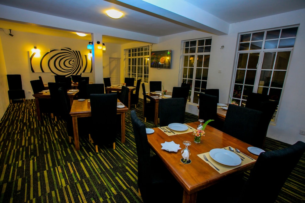 La Cottage Boutique Hotel & Restaurant
