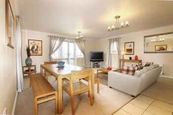 Berkshire Rooms-Bracknell Berkshire Rooms-Bracknell