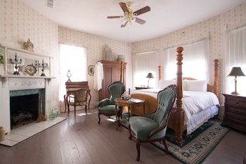 Munzesheimer Manor B&B in Tyler, Texas