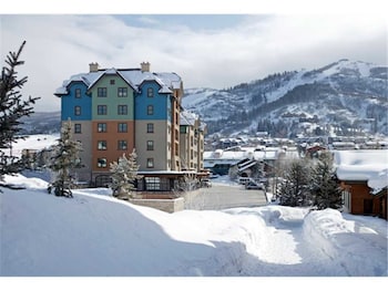Highmark Steamboat Springs - HM3A by RedAwning Highmark Steamboat Springs - HM3A by RedAwning