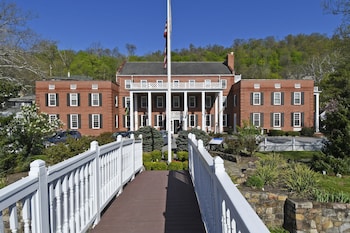 The Country Inn of Berkeley Springs The Country Inn of Berkeley Springs