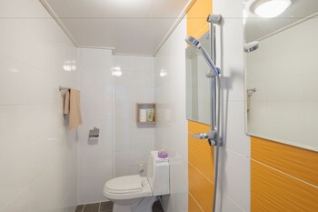 Pokój z 2 pojedynczymi łóżkami (Bunk Twin Type)