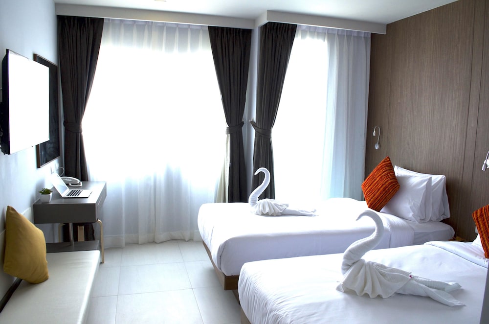 Elegancy Sansabai Hotel Et Inr 4768 Off 5 0 6 Guestroom View
