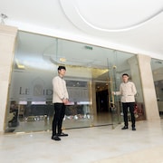 勒尼德特努恩姆飯店