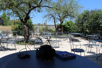 tarifs reservation hotels Le Fauverney Lodge