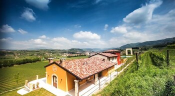 La Fonte degli Dei Wine Relais Adults Only La Fonte degli Dei Wine Relais Adults Only