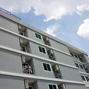塔納提普廣場飯店