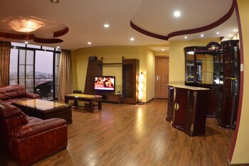 Apartament Penthouse Luxury, 3 sypialnie, widok na miasto, Poziom Executive