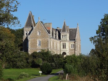 tarifs reservation hotels Château du Deffay