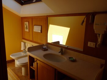 Pokój dla 3 osób (Yellow Mansard)