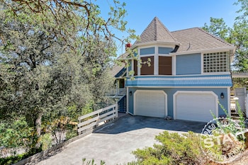Oaktop Terrace 3 Br home by RedAwning Oaktop Terrace 3 Br home by RedAwning