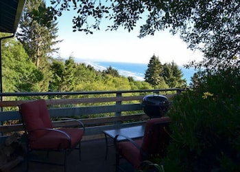 Sea Haven 3 Br cottage by RedAwning Sea Haven 3 Br cottage by RedAwning