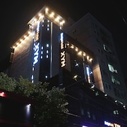 禾谷 XYM 飯店