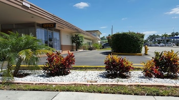 Parkway Inn Airport Motel Miami