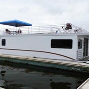 漂浮享眠天蠍座船屋飯店