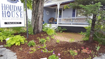 Holidae House Bed & Breakfast in Bethel, Maine