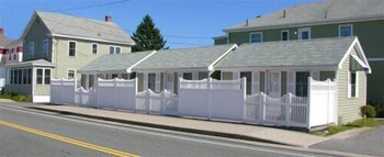Moontide Motel Cabins & Apartments in Old Orchard Beach, Maine