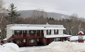 Inn 32 in North Woodstock, New Hampshire