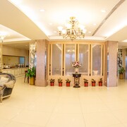春天藝術飯店 (豪盈大飯店)