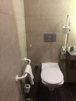 Pokój, Łóżko queen, przystosowanie dla niepełnosprawnych