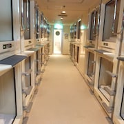 維比榮膠囊飯店 - 僅限男性入住