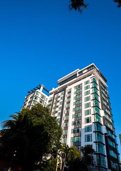 Naki Suites @ Silvertown Naki Suites @ Silvertown