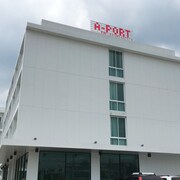 左舷飯店