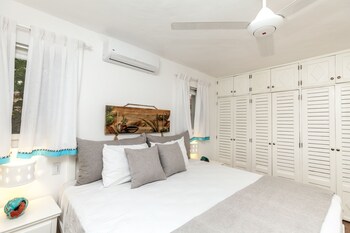 Los Corales Villas Classic Junior Suite