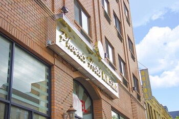 Phoenix Hotel in Brooklyn, New York