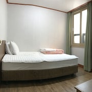 J 汽車旅館
