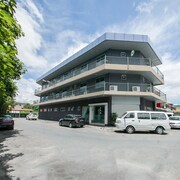 丹絨亞路海灘附近 OYO 飯店