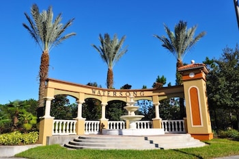 VM 4014 by RedAwning in Davenport, Florida
